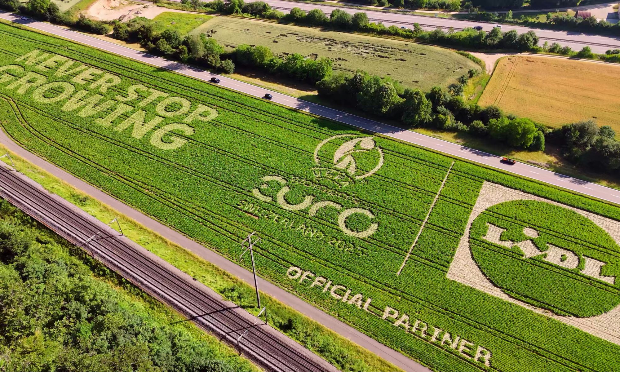 Feldwerbung UEFA WOMEN'S EURO SWITZERLAND 2025 und OFFIAL PARTNER LIDL Geobranding