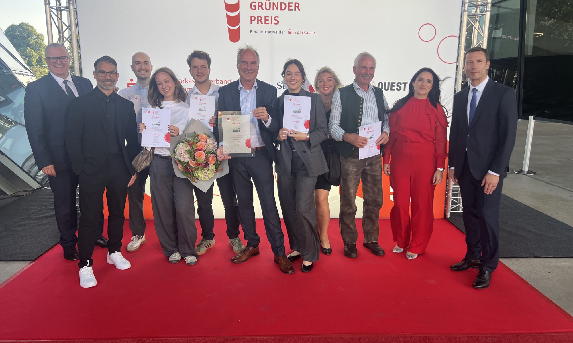 GEOXIP-Team bei der Verleihung des Bayerischen Gründerpreises 2026 nach der Auszeichnung als Preisträger in der Kategorie „Aufsteiger“